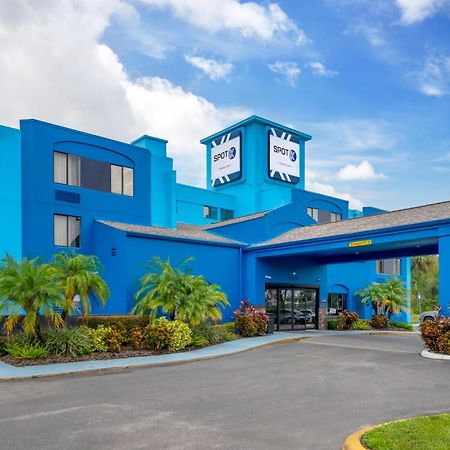 Spot X Hotel Tampa - Wesley Chapel By The Red Collection Eksteriør billede