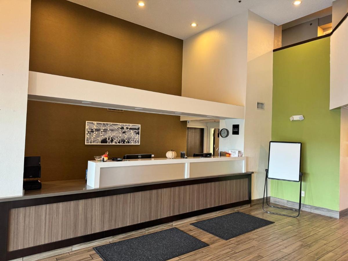Spot X Hotel Tampa - Wesley Chapel By The Red Collection Eksteriør billede