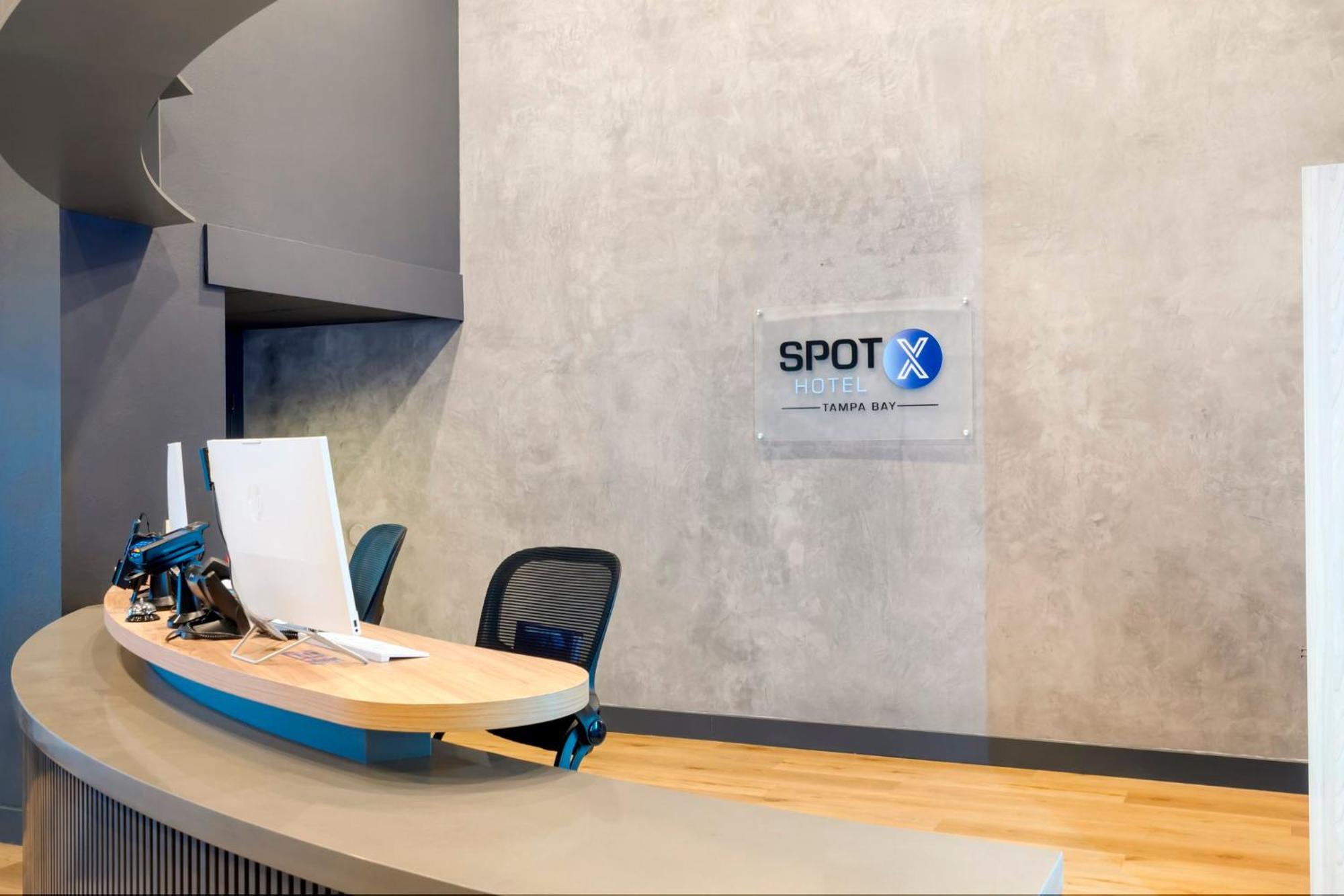 Spot X Hotel Tampa - Wesley Chapel By The Red Collection Eksteriør billede